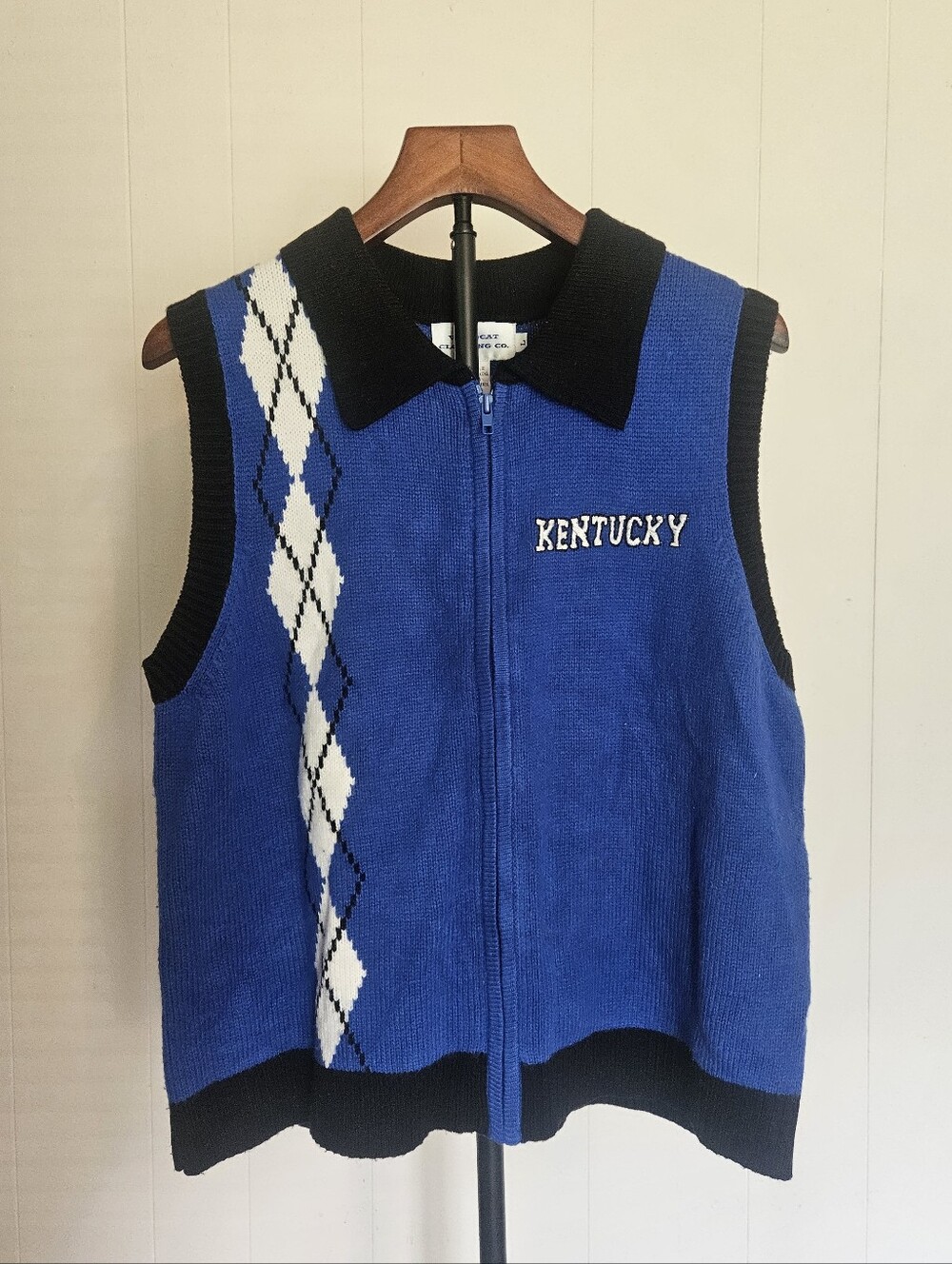 Wildcat Clothing Co. Kentucky Blue Knit Zip-Front Vest with Argyle Detail Size L